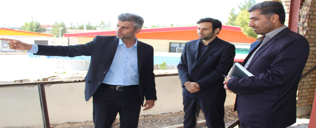 The CEO of the Transportation and Traffic Organization of the province visited Qom University of Technology.