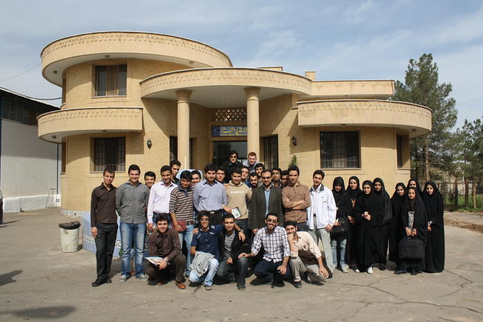 Visit of Qom University of Technology students to industrial factories in the province