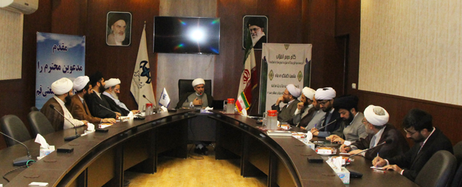 دانشگاه صنعتی قم میزبان برگزاری جلسه گفتگوی ماه گروه معارف دانشگاه های استان قم شد  