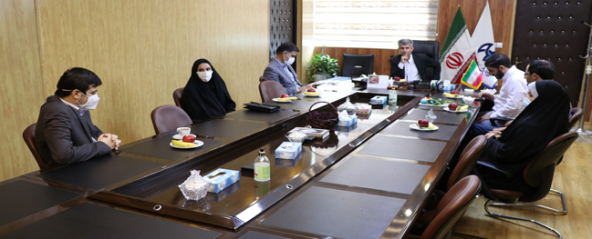 تقدير من العلاقات العامة في الجامعة خلال أسبوع الاتصالات والعلاقات العامة