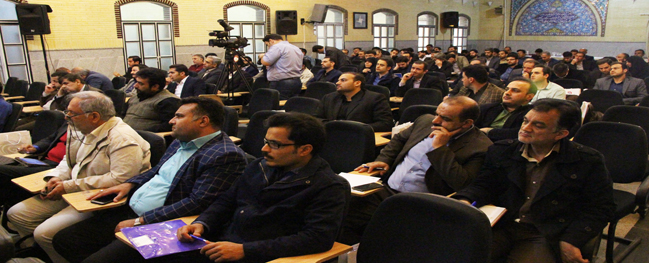 دورة تحسين استهلاك الطاقة بحضور المسؤولين من الأجهزة التنفيذية في محافظة قم في الجامعة الصناعية.