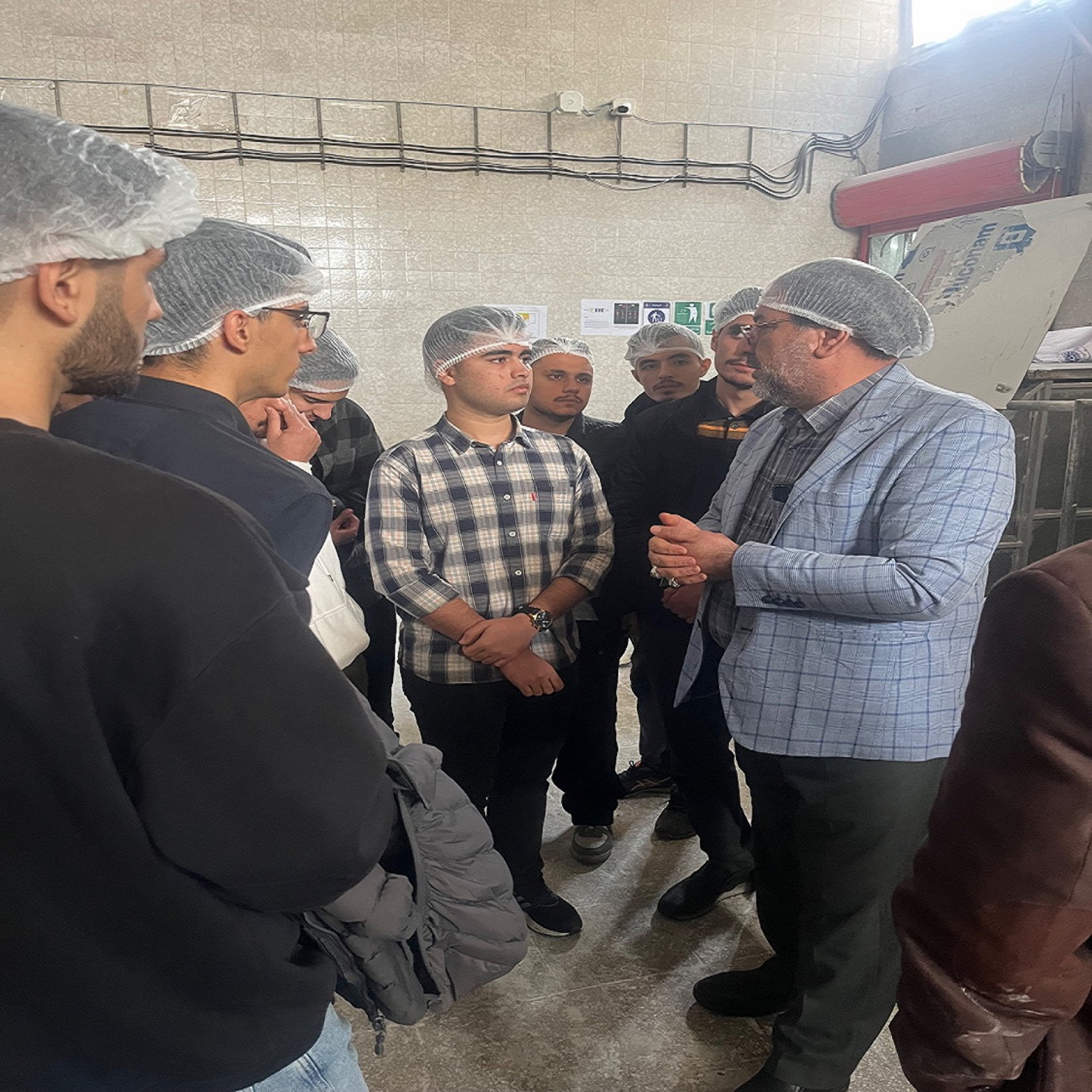بازدید دانشجویان از کارخانه صنایع غذایی پارس