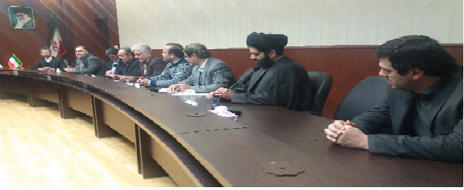 The university president's meeting with benefactors and officials of the Qom Chamber of Commerce.