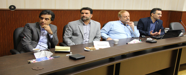 اجتماع مشترك لرؤساء الجامعات الصناعية في قم وپرديس فارابي لبحث تنفيذ ثقافة ريادة الأعمال في الجامعات بمحافظة قم