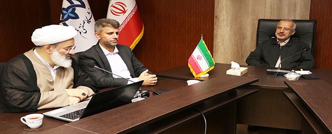 Governor of Qom: The only way to overcome challenges is for officials to pay attention to the needs of the people.