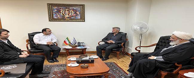 Meeting Between Officials of Qom University of Technology and the Deputy for Cultural and Social Affairs of the Ministry of Science, Research, and Technology