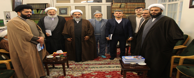  آیت الله لنکرانی: یکی از مهم ترین اثرات و برکات وحدت حوزه و دانشگاه این است که علم در سایه اخلاقیات و دین مداری قرار می گیرد